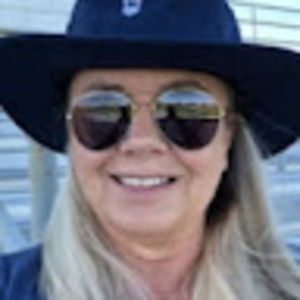 Meet your Posher, Sandy